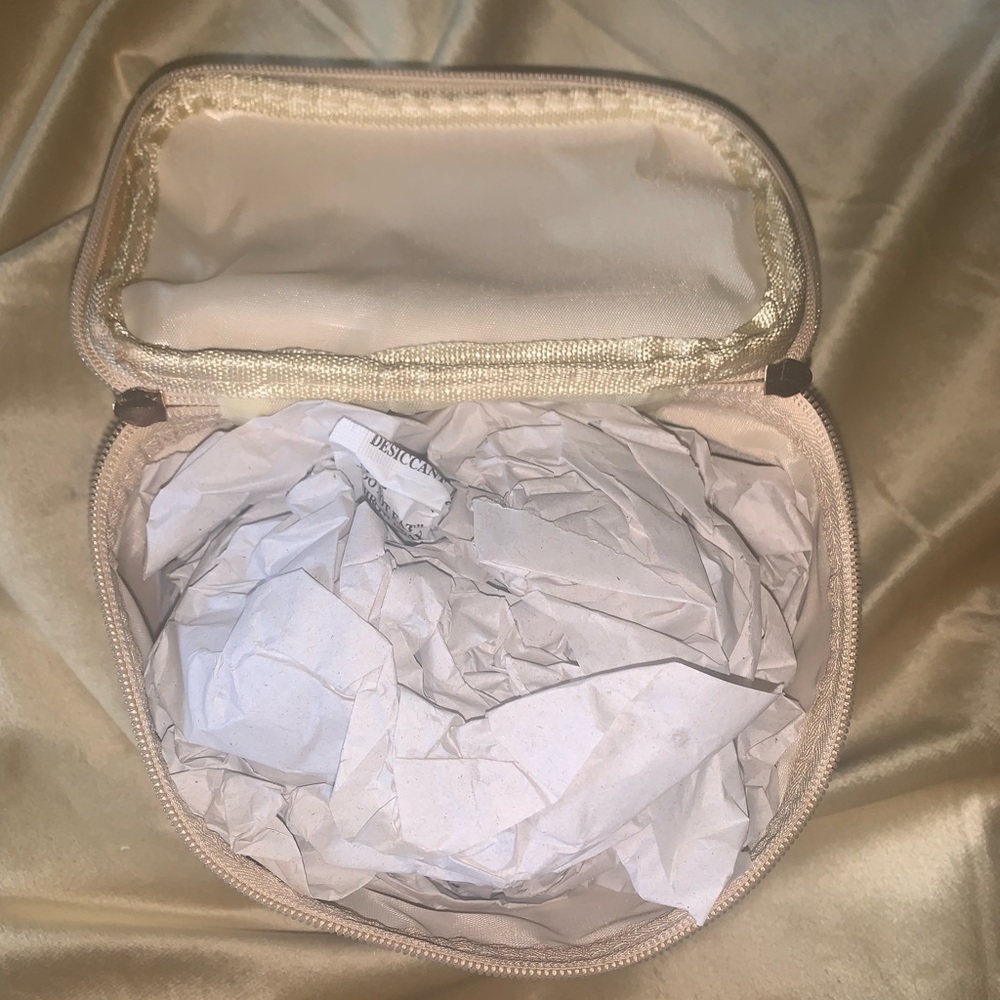 Cosmetic bag - Picture 3 of 4